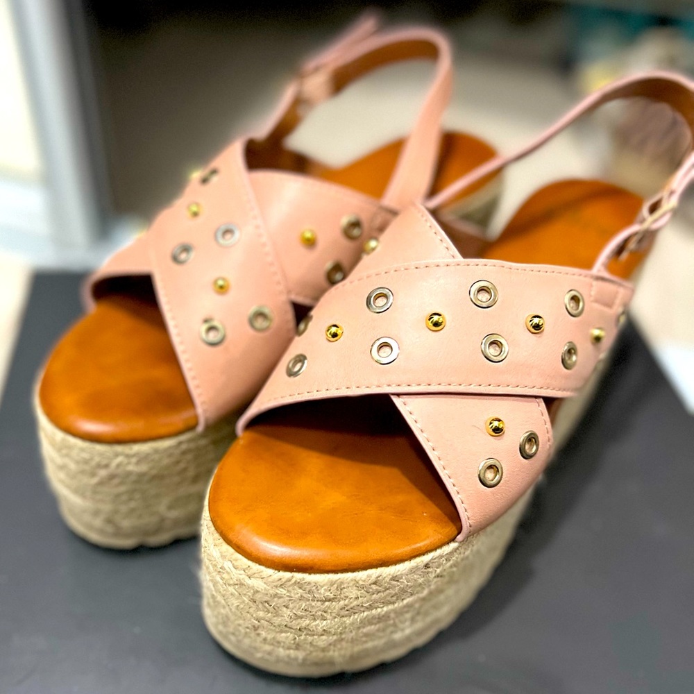 EUC Espadrille Platforms size 7